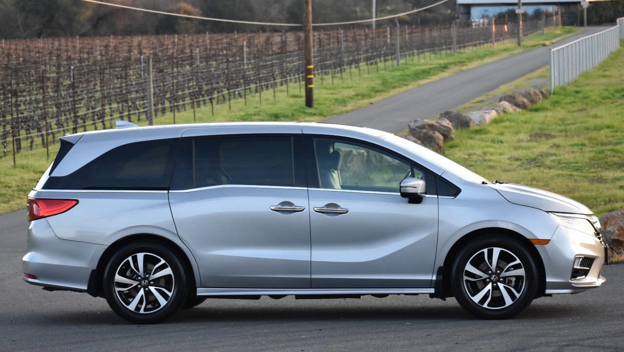 Used 2018 Honda Odyssey Elite image 16