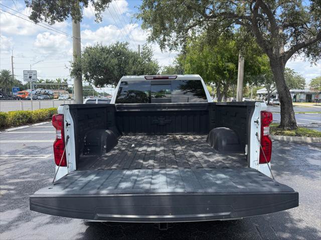 Used 2022 Chevrolet Silverado 1500 LT AWD/4WD image 19