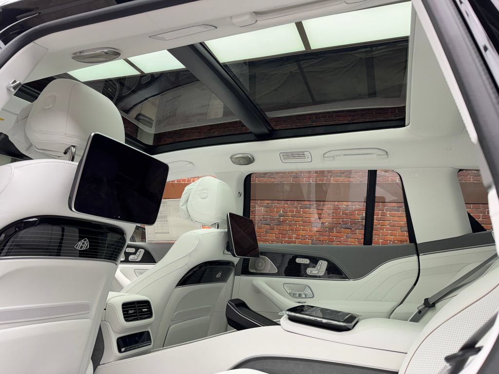 New 2026 Mercedes-Benz Maybach GLS 600 4MATIC image 3