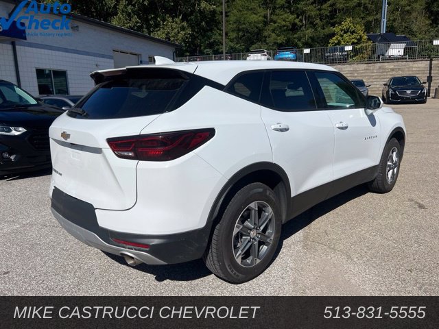 Used 2025 Chevrolet Blazer LT AWD/4WD image 3