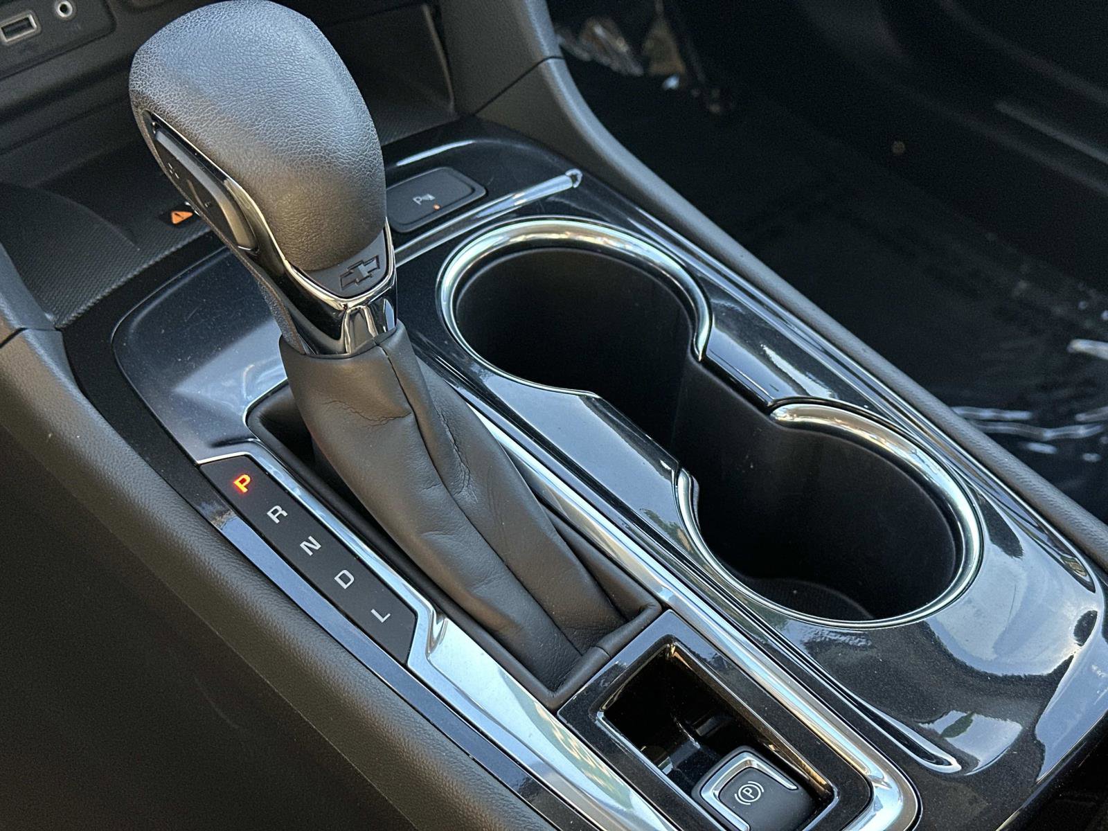 Certified 2022 Chevrolet Equinox Premier w/ LPO, Floor Liner Package image 30