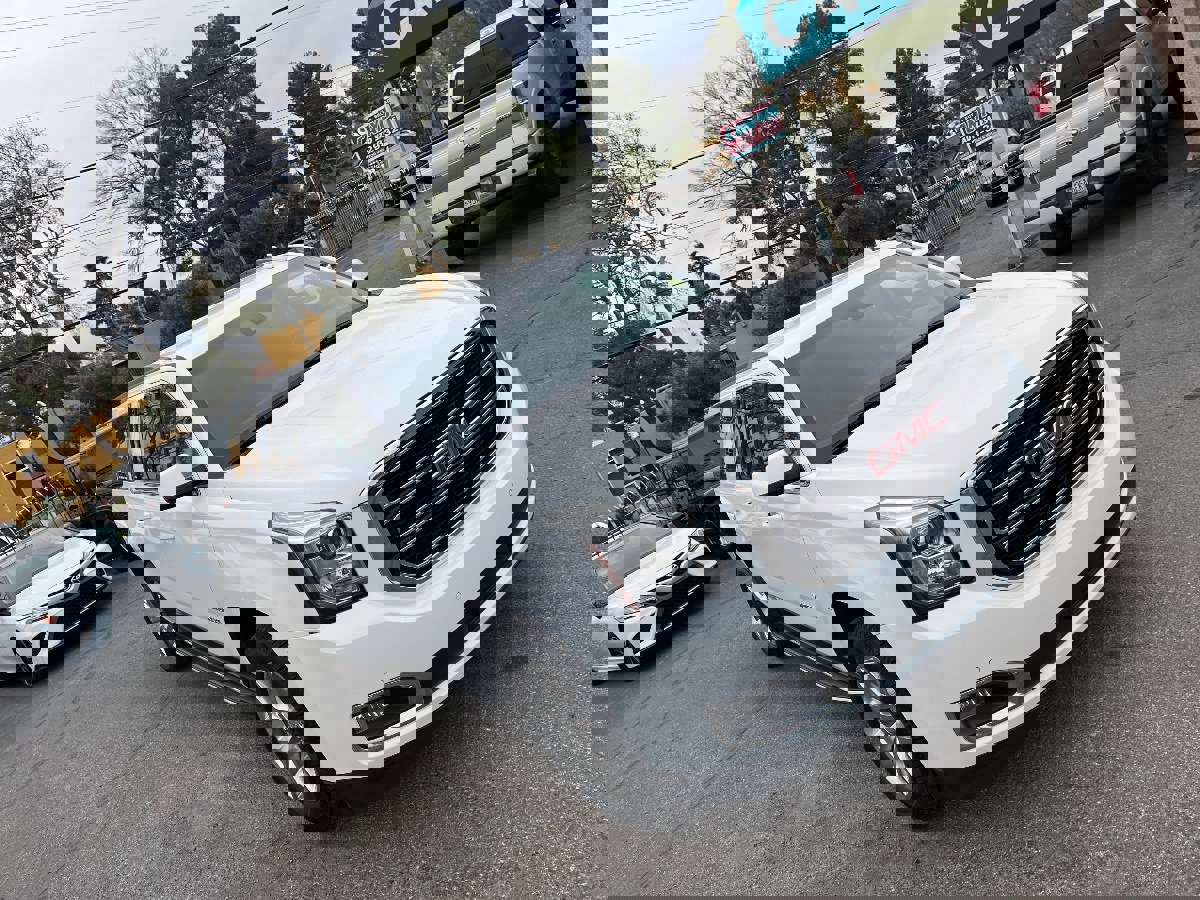 Used 2019 GMC Yukon XL SLE w/ SLE Value Package image 50