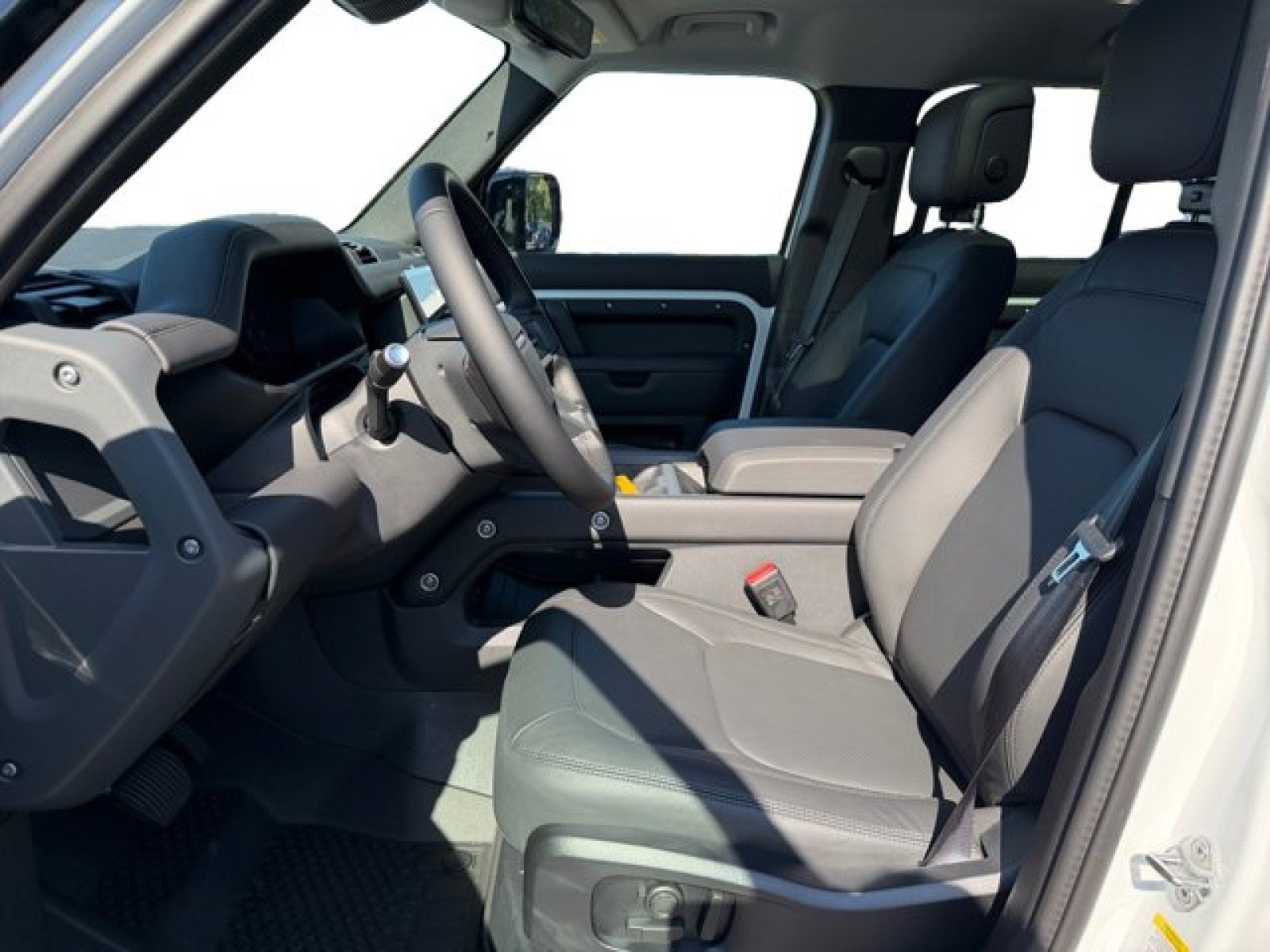 New 2026 Land Rover Defender 110 S AWD/4WD image 10