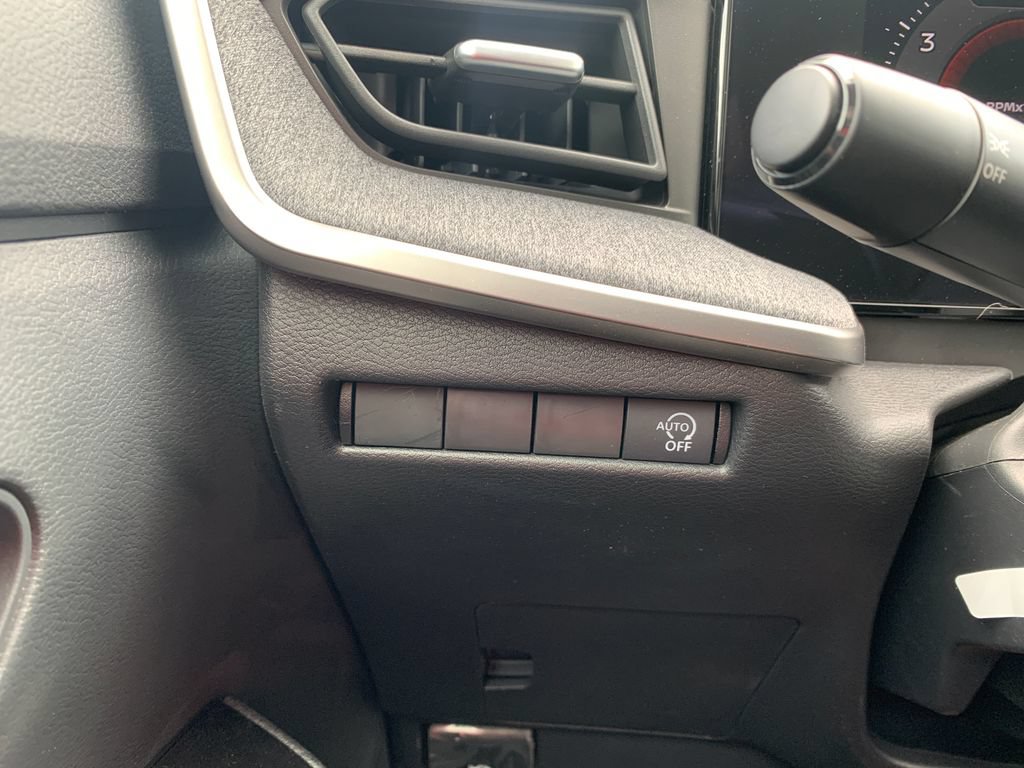 New 2026 Nissan Kicks SV w/ Cold Weather Package FWD image 16