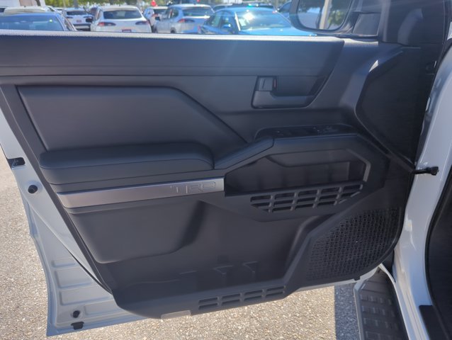 Certified 2025 Toyota 4Runner TRD Off-Road AWD/4WD image 10