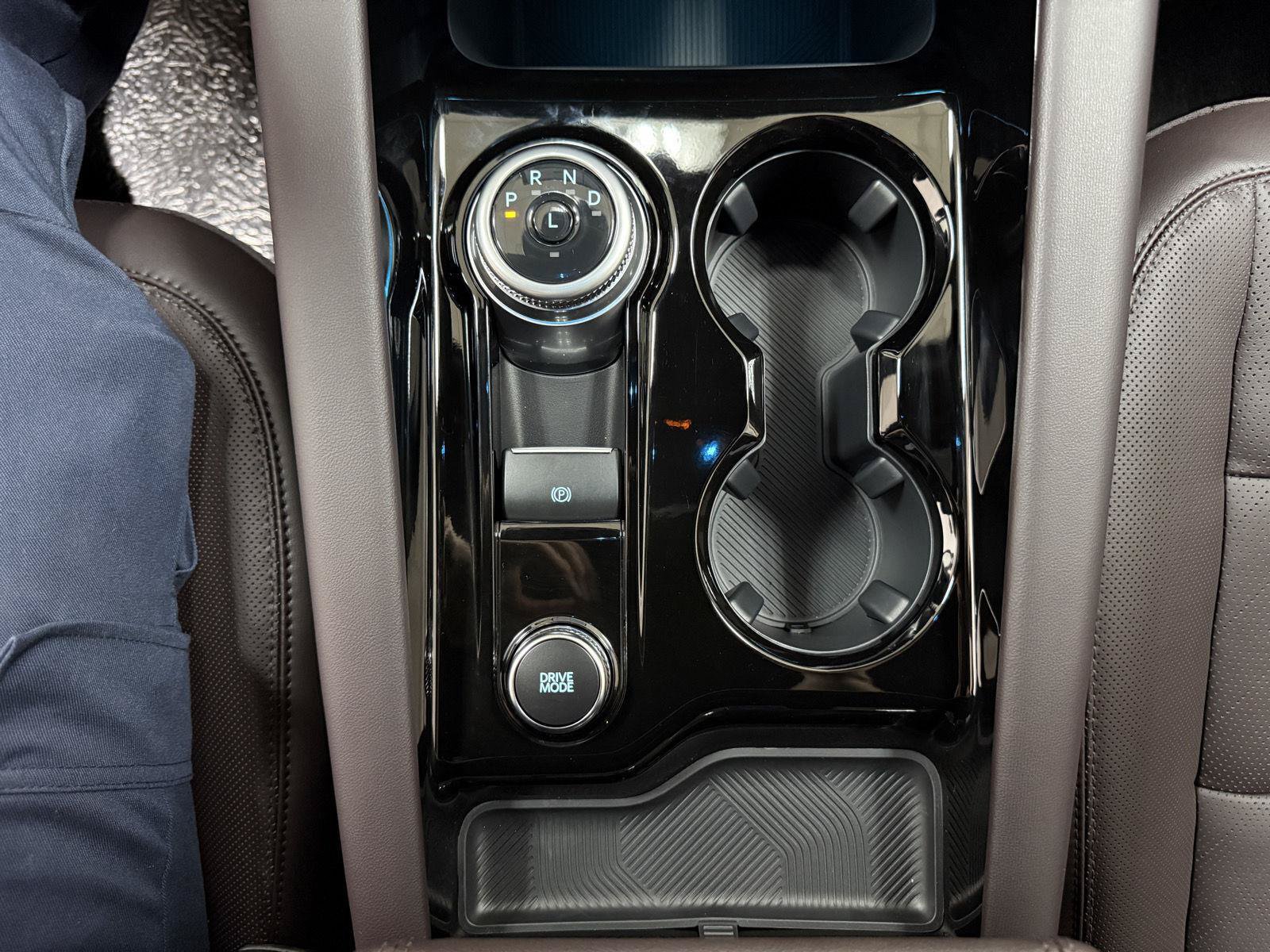 New 2026 Ford Explorer Platinum AWD/4WD image 15