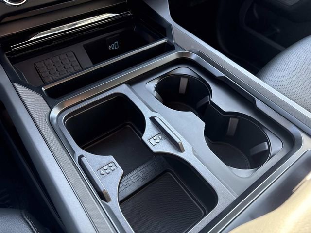 New 2026 Ford F250 Lariat w/ Black Appearance Package image 30