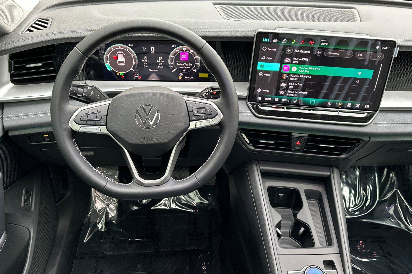 New 2026 Volkswagen Tiguan SE image 13