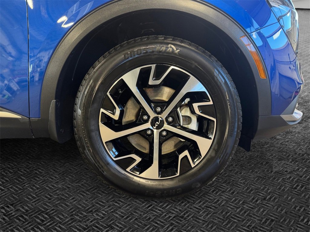 Certified 2023 Kia Sportage EX image 11