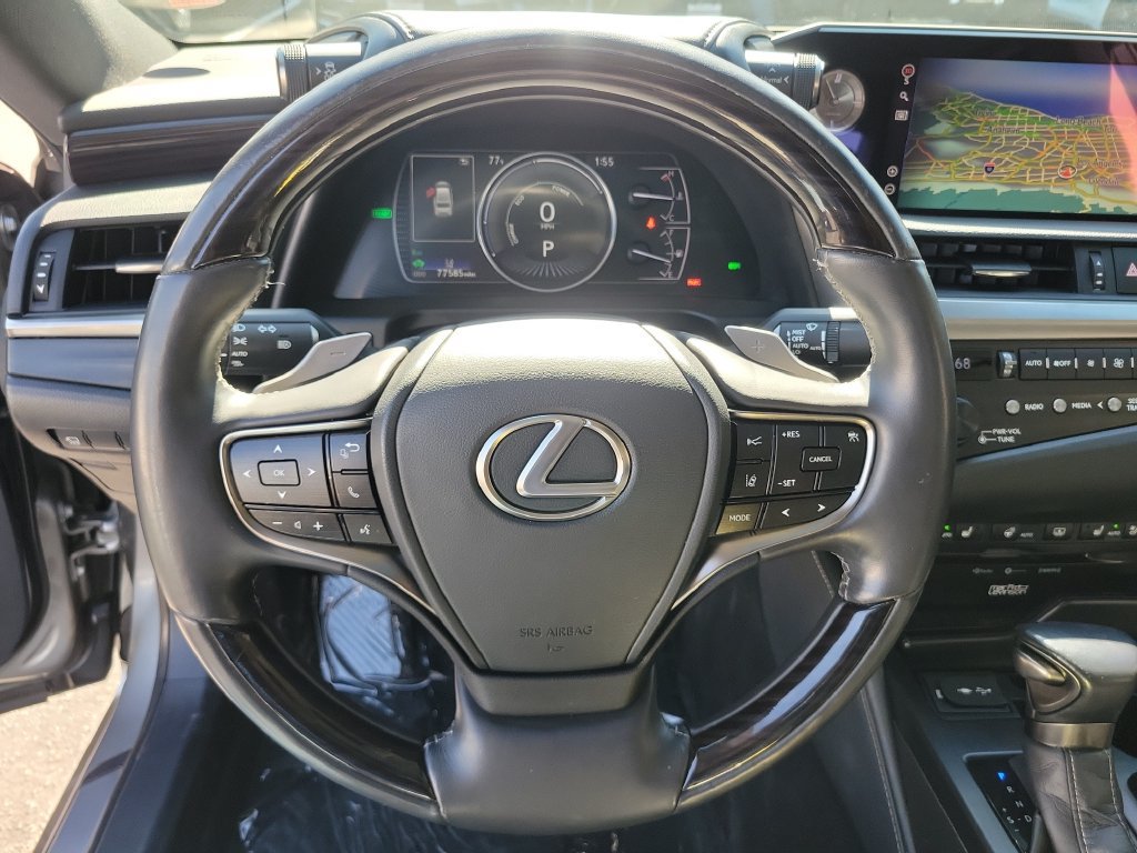 Used 2020 Lexus ES 300h w/ Accessory Package 2 FWD image 29