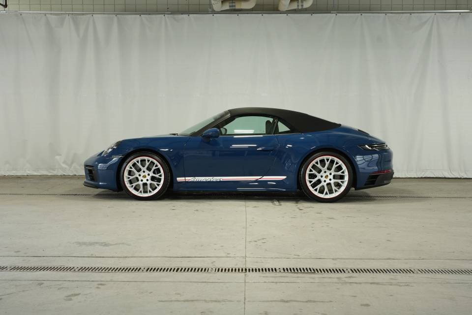 Used 2023 Porsche 911 Carrera GTS image 2