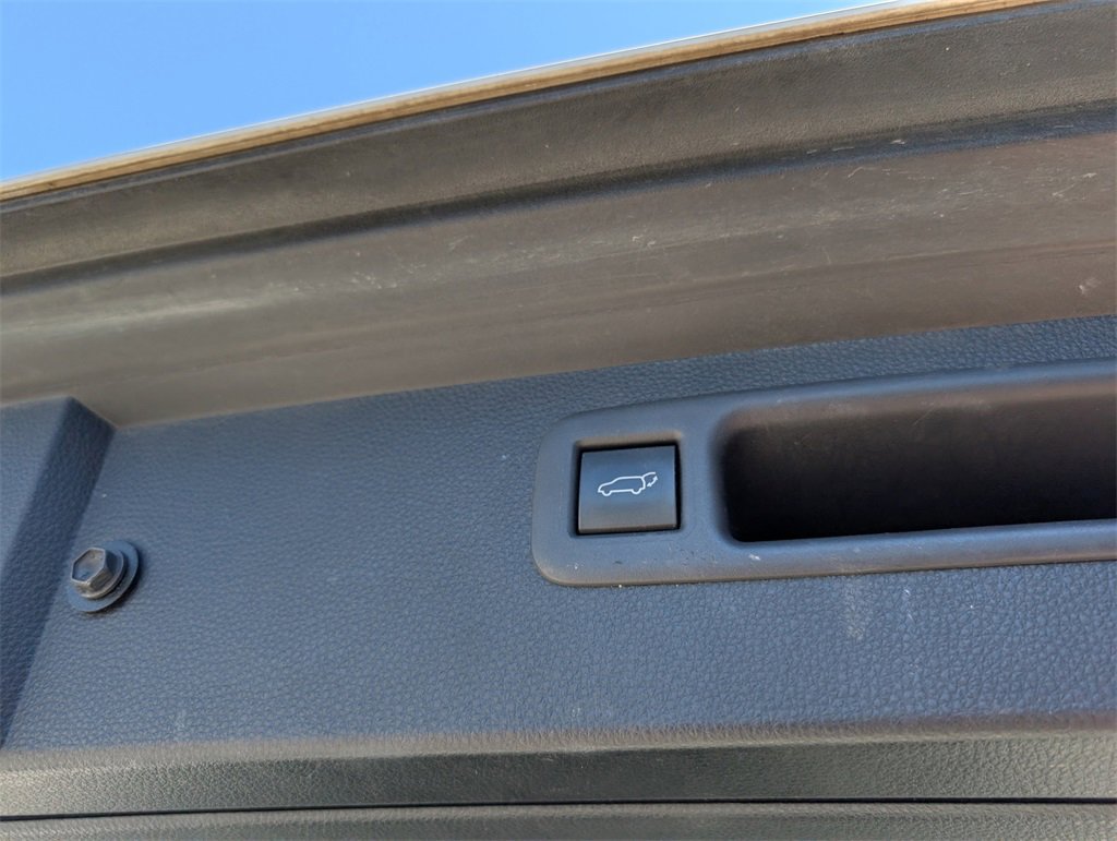 Used 2020 Toyota Highlander Limited image 32