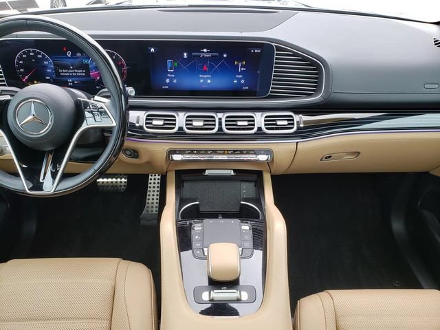 Used 2024 Mercedes-Benz GLS 450 4MATIC image 16