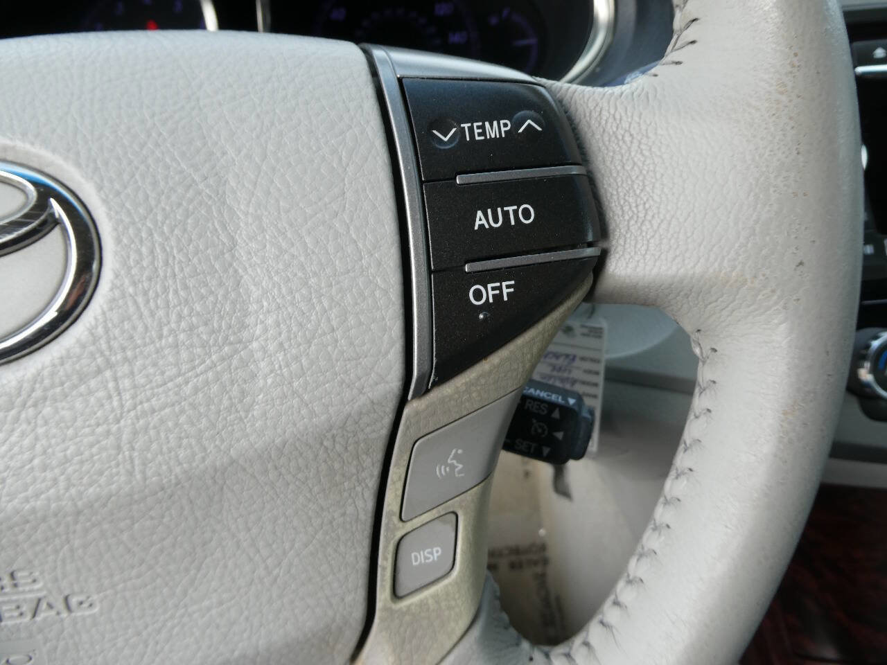 Used 2011 Toyota Avalon image 13