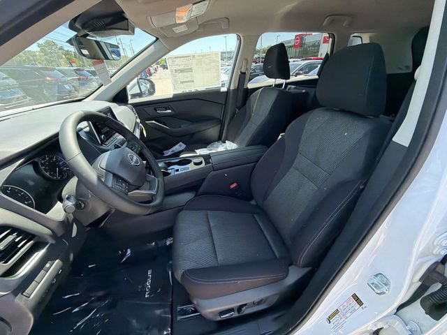 New 2026 Nissan Rogue SV w/ Cold Weather Package AWD/4WD image 11