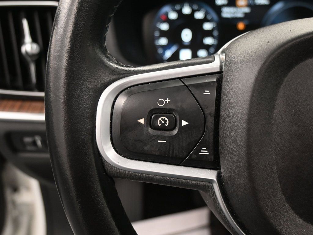 Used 2022 Volvo S60 T8 Inscription image 20