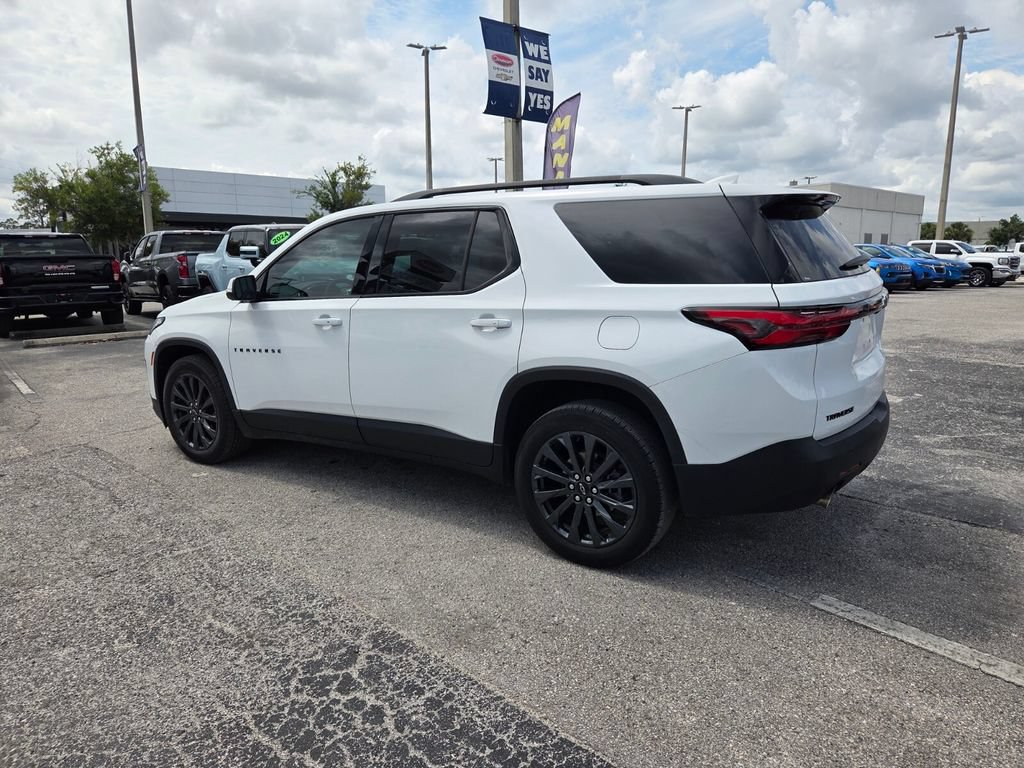 Used 2023 Chevrolet Traverse RS FWD image 12