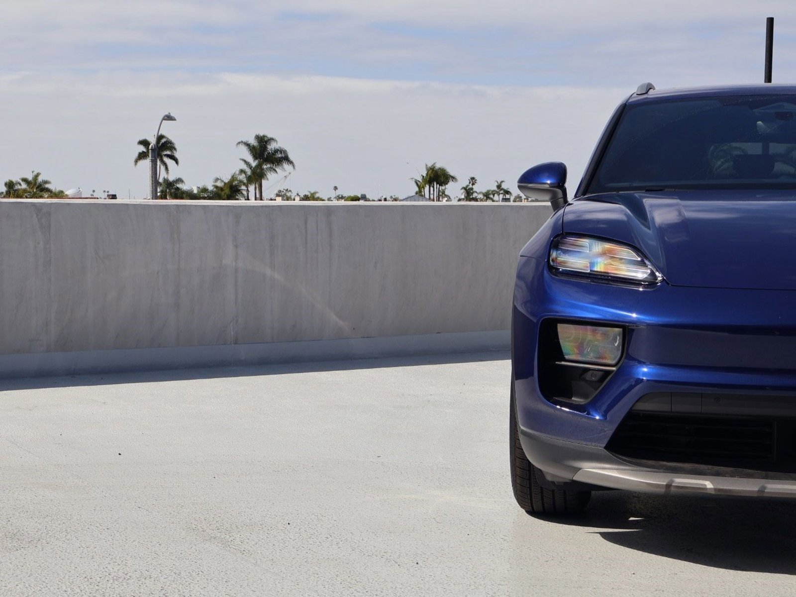 New 2025 Porsche Macan 4S Electric image 12