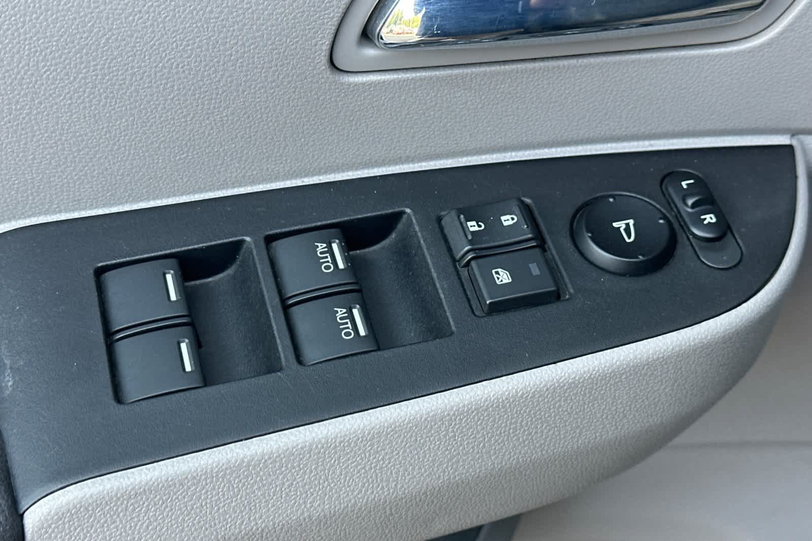 Used 2017 Honda Odyssey EX-L image 13