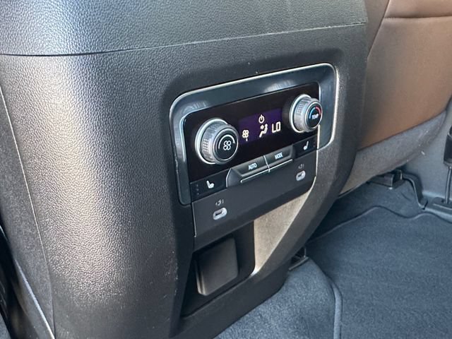 Used 2024 Chevrolet Suburban High Country AWD/4WD image 30