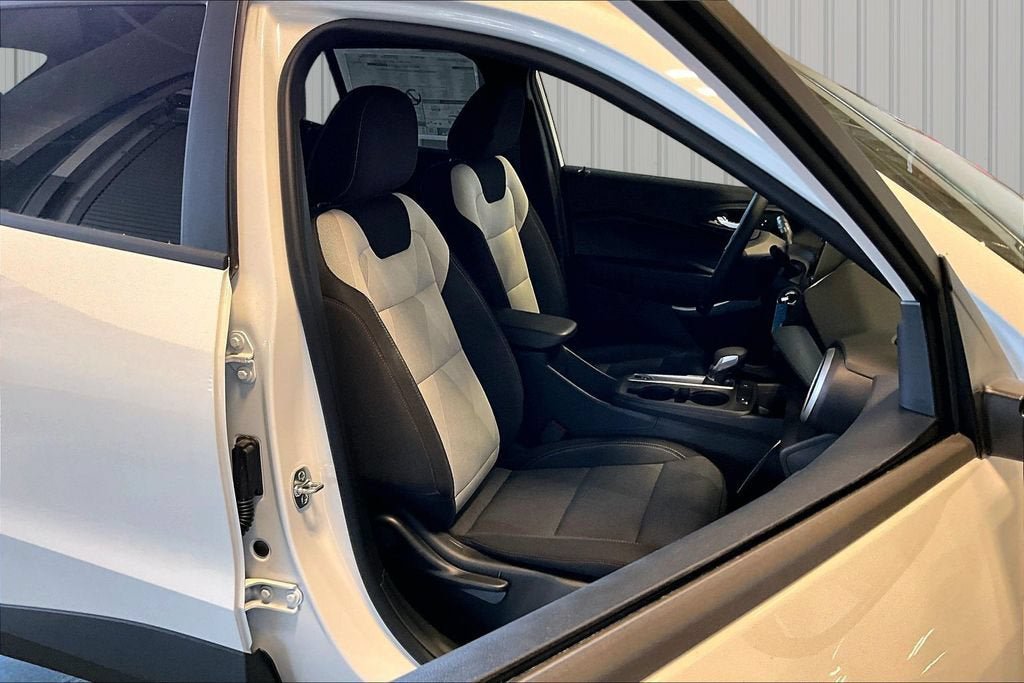 New 2026 Chevrolet Trax RS w/ Driver Confidence Package FWD image 5