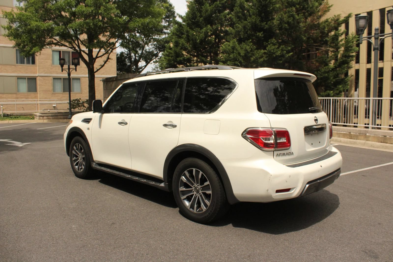 Used 2020 Nissan Armada SL w/ Premium Package RWD image 8