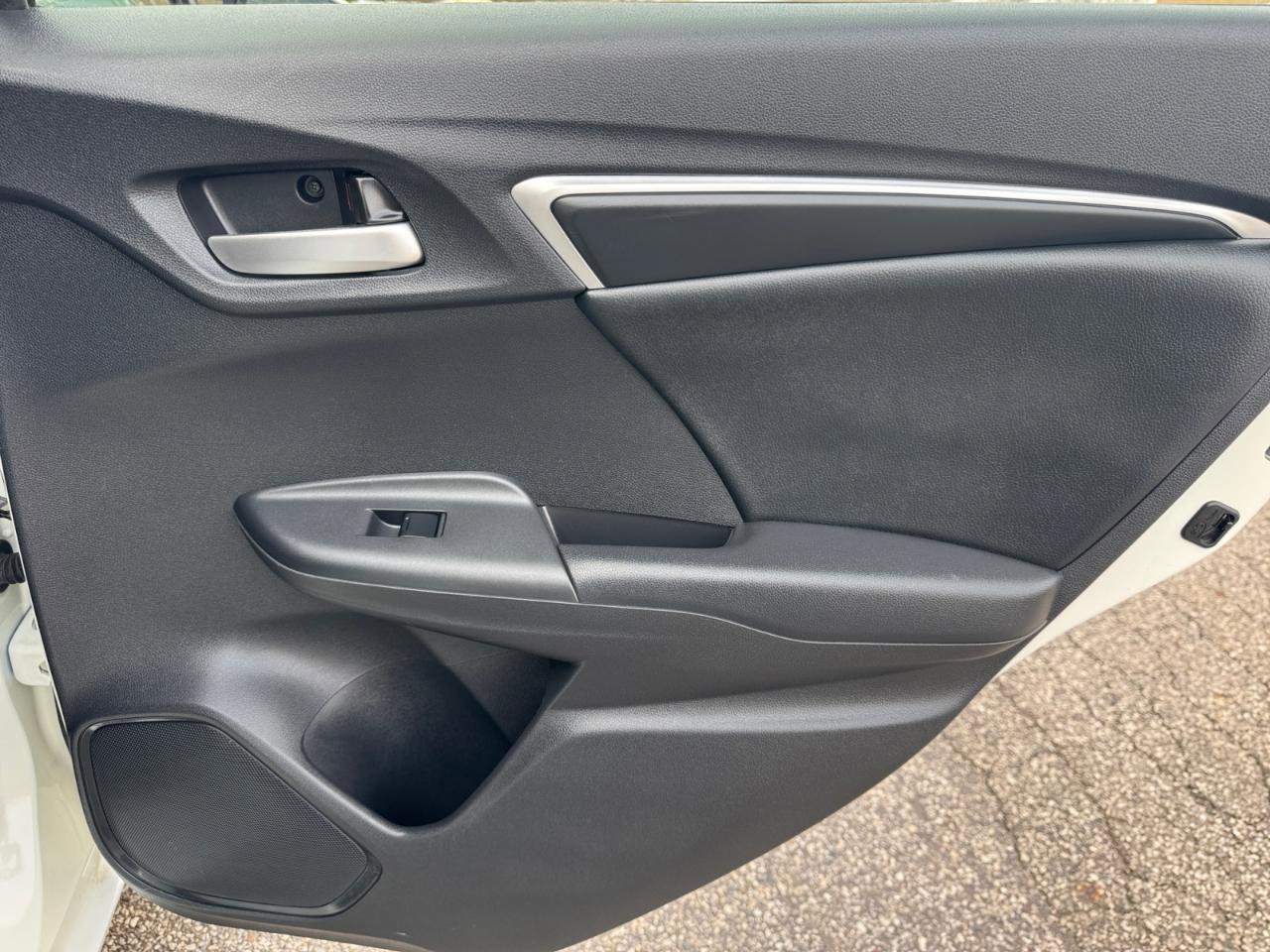 Used 2017 Honda Fit EX-L image 25