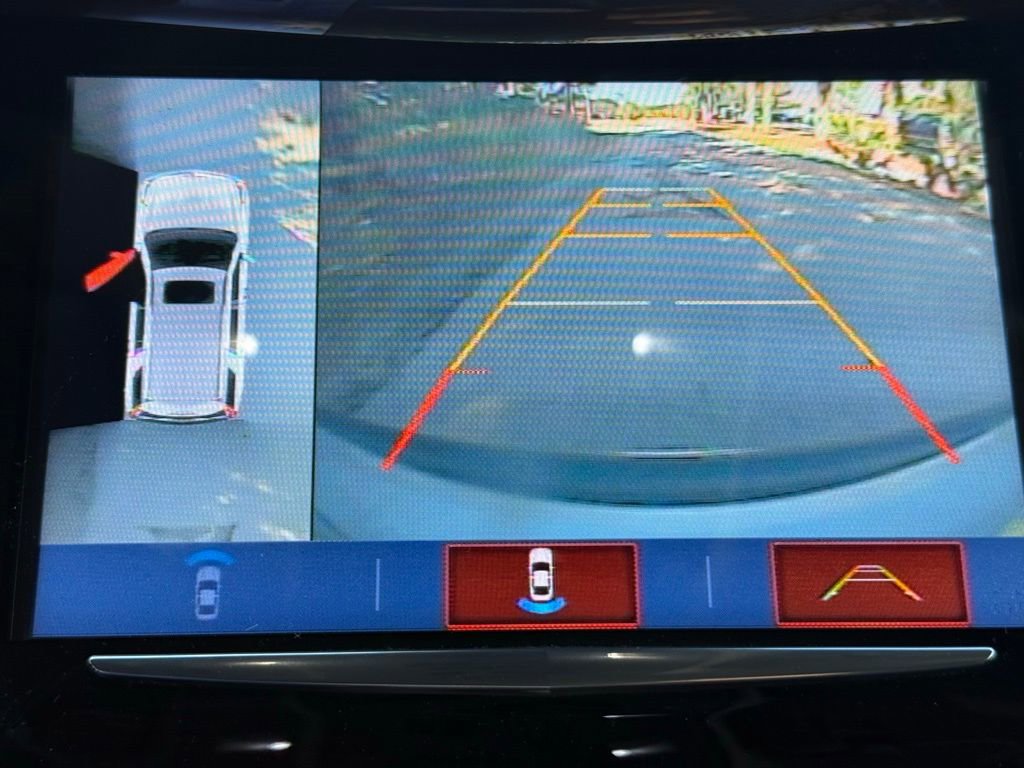 Used 2020 Cadillac Escalade Premium Luxury image 14