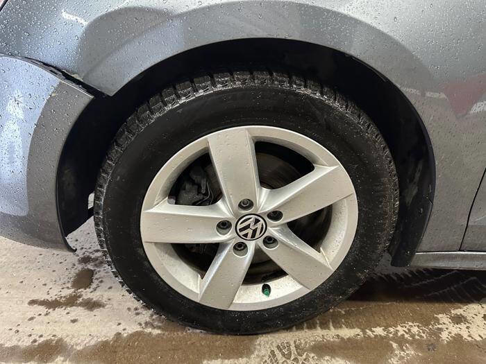 Used 2011 Volkswagen Jetta TDI FWD image 11