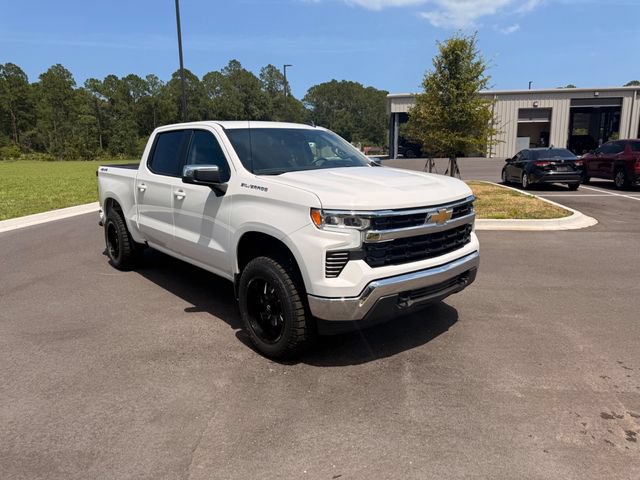 Used 2025 Chevrolet Silverado 1500 LT AWD/4WD image 24