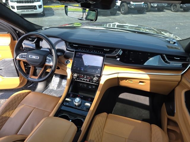 Used 2024 Jeep Grand Cherokee Summit image 53