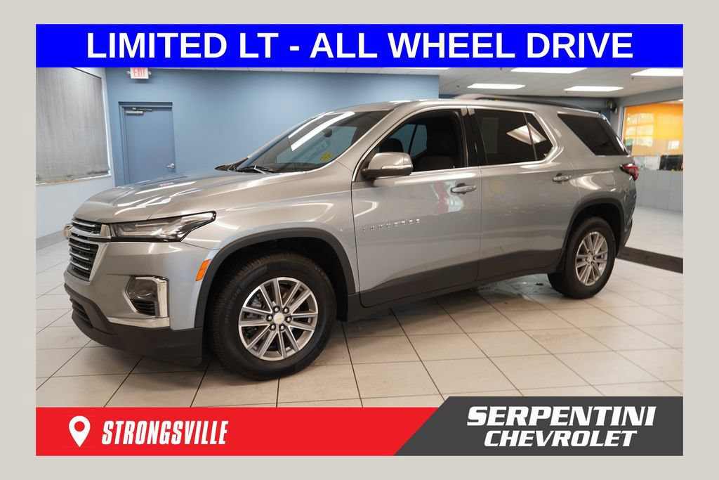 Used 2024 Chevrolet Traverse LT AWD/4WD image 1