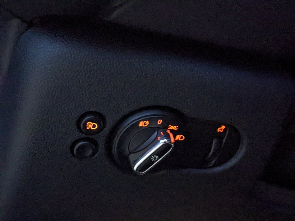 Used 2023 MINI Cooper SE image 11