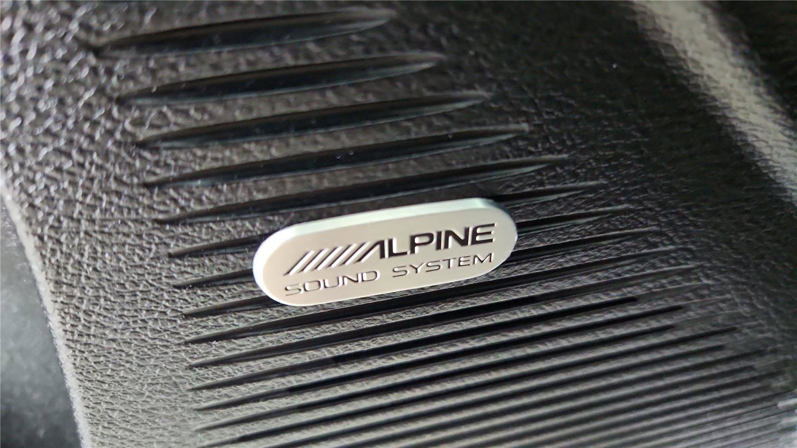 Used 2023 Dodge Challenger SXT image 18