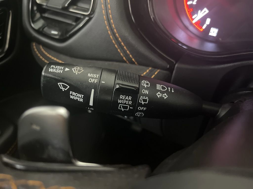 Used 2023 Dodge Durango R/T w/ Hemi Orange Plus Package image 66