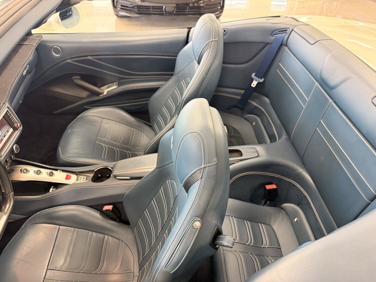 Used 2015 Ferrari California T RWD image 23