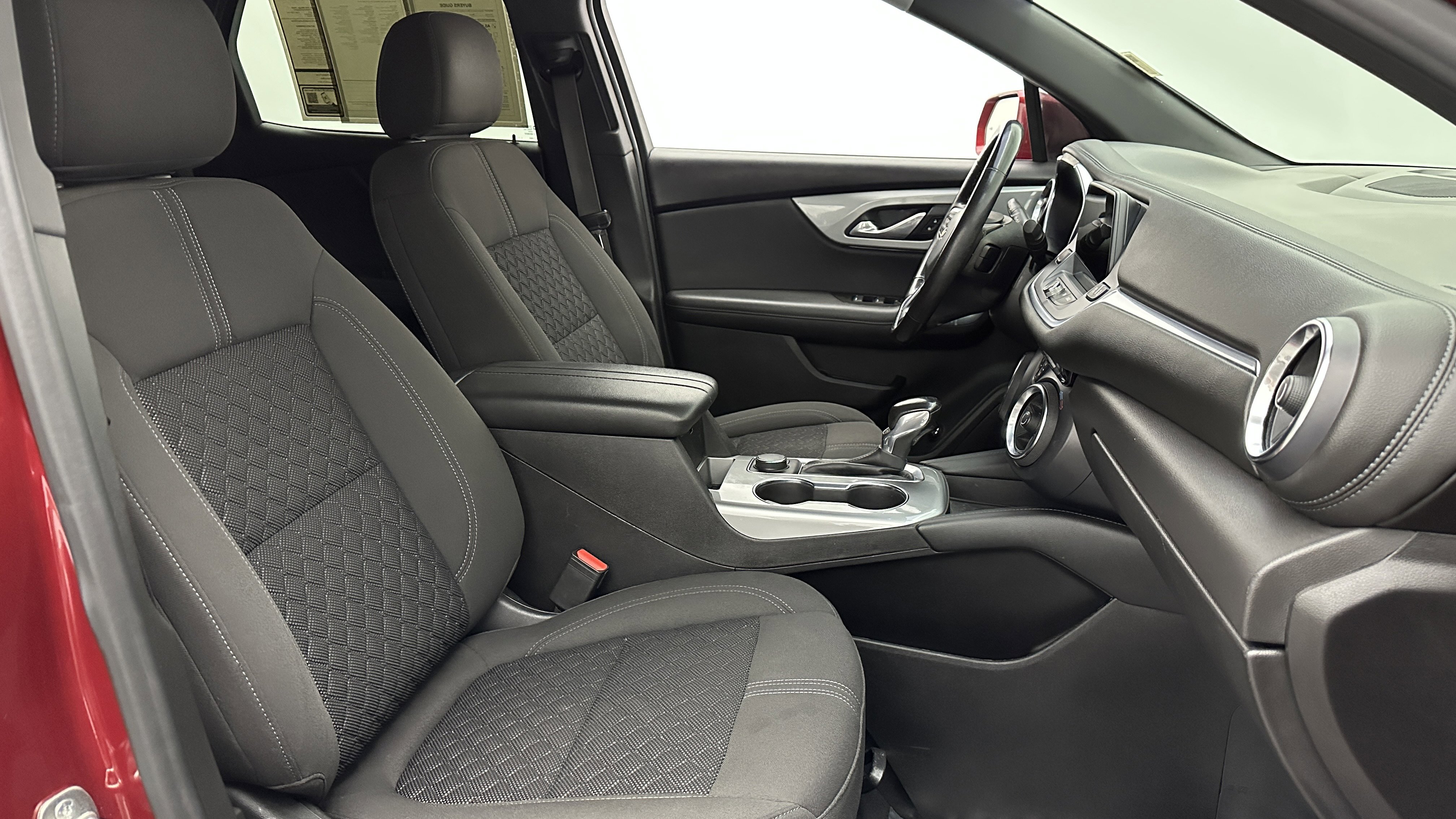 Used 2019 Chevrolet Blazer LT image 35