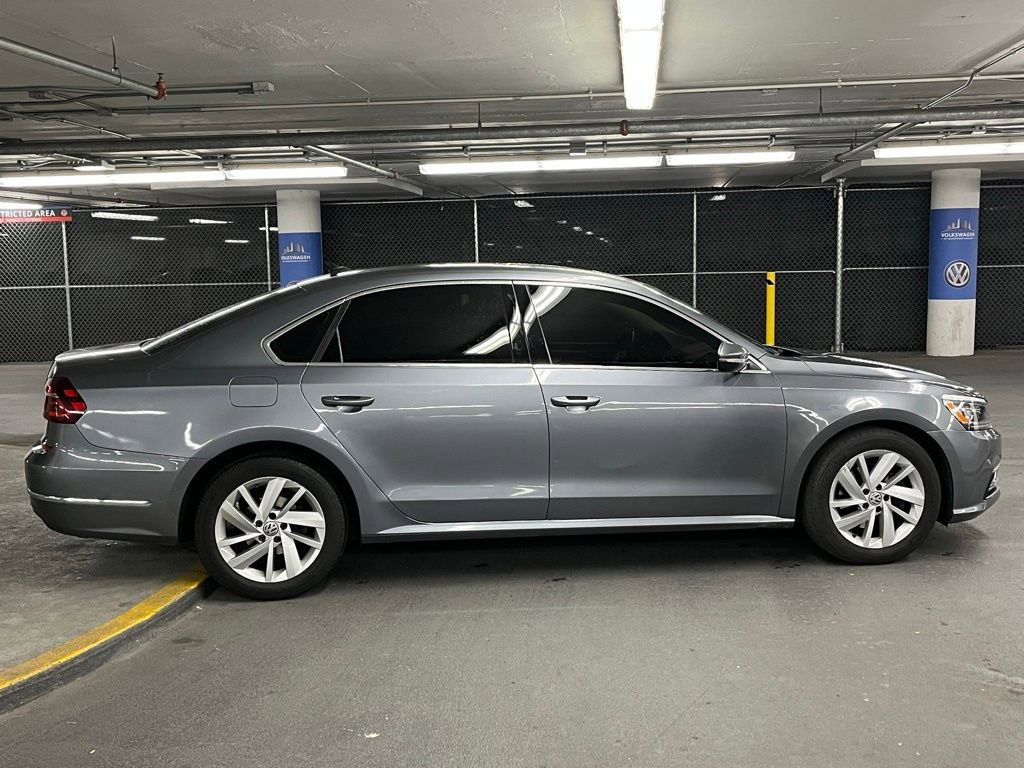 Used 2018 Volkswagen Passat 2.0T SE w/ SE Lighting Package image 33