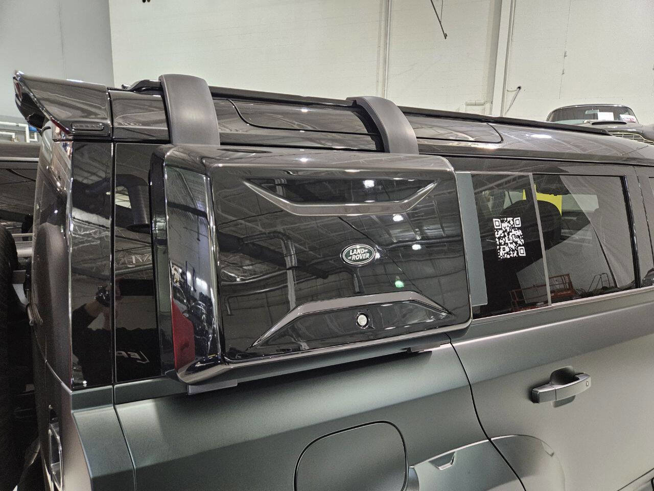 Used 2025 Land Rover Defender 110 V8 image 30