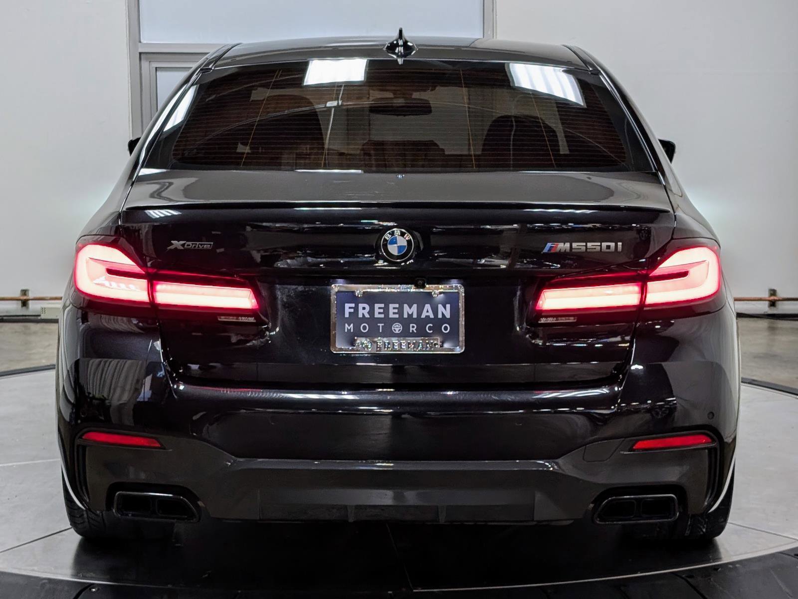 Used 2022 BMW M550i xDrive image 8