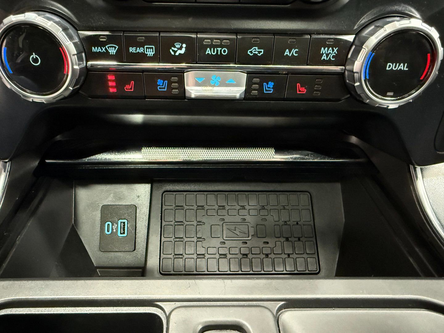 Used 2023 Ford F150 Platinum w/ Equipment Group 701A High image 14