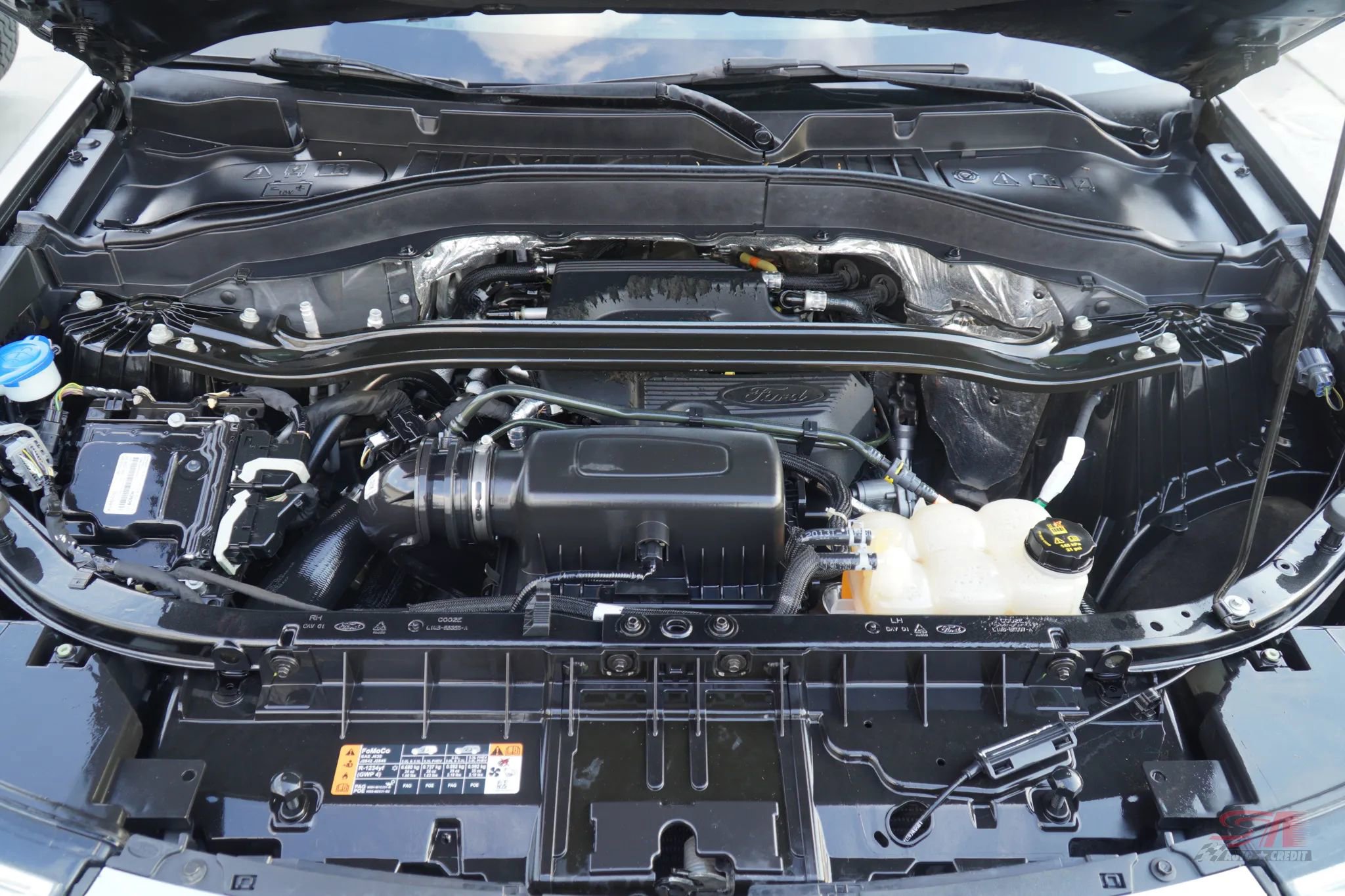 Used 2020 Ford Explorer Limited w/ Class III Trailer Tow Package image 11