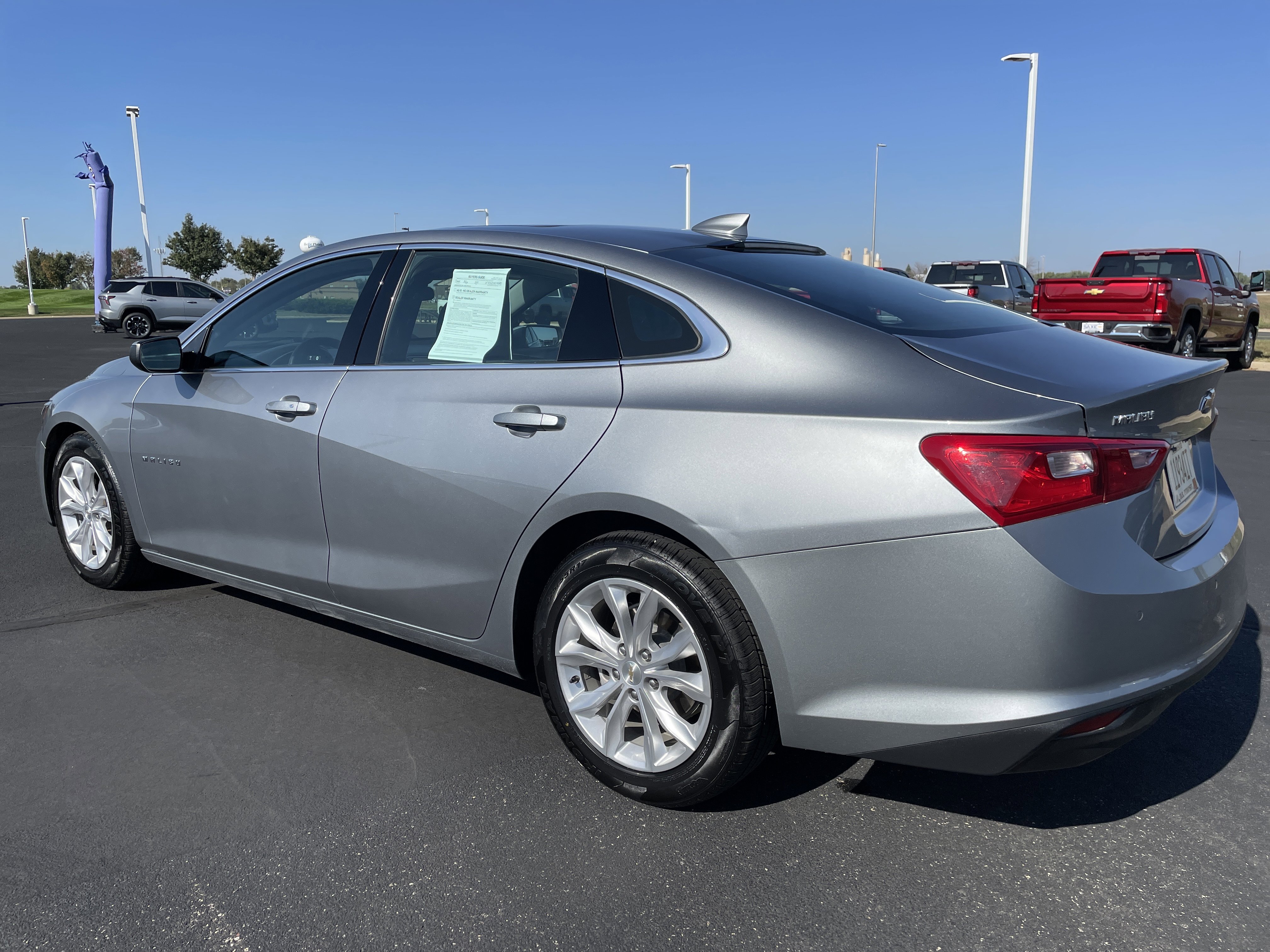 Used 2024 Chevrolet Malibu LT image 3