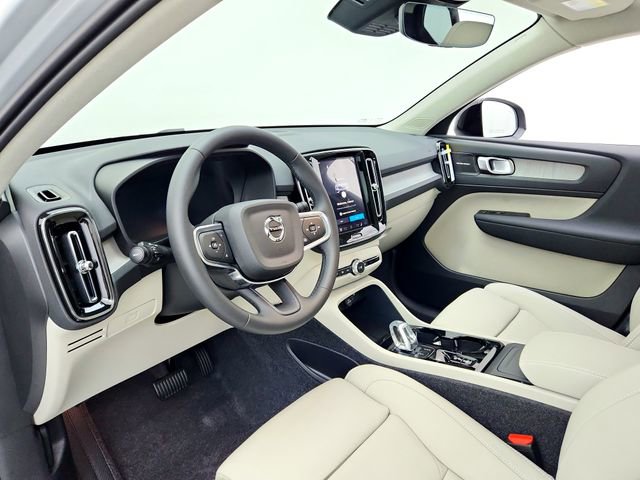 New 2026 Volvo XC40 B5 Ultra w/ Climate Package image 16