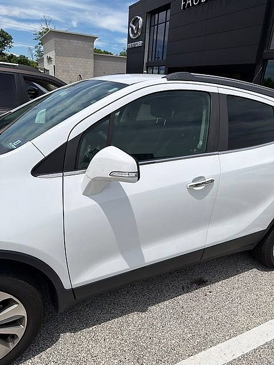 Used 2019 Buick Encore Preferred AWD/4WD image 5