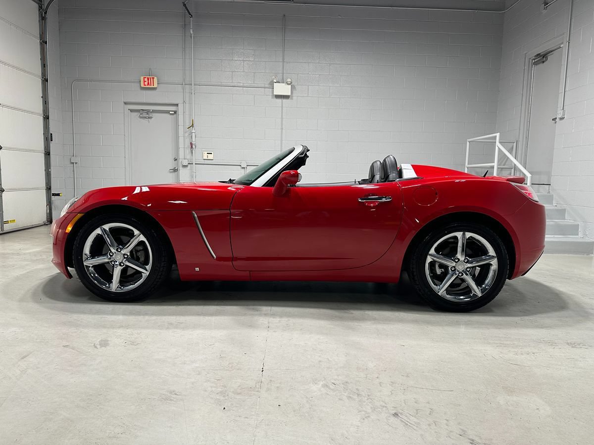 Used 2008 Saturn Sky Red Line RWD image 15