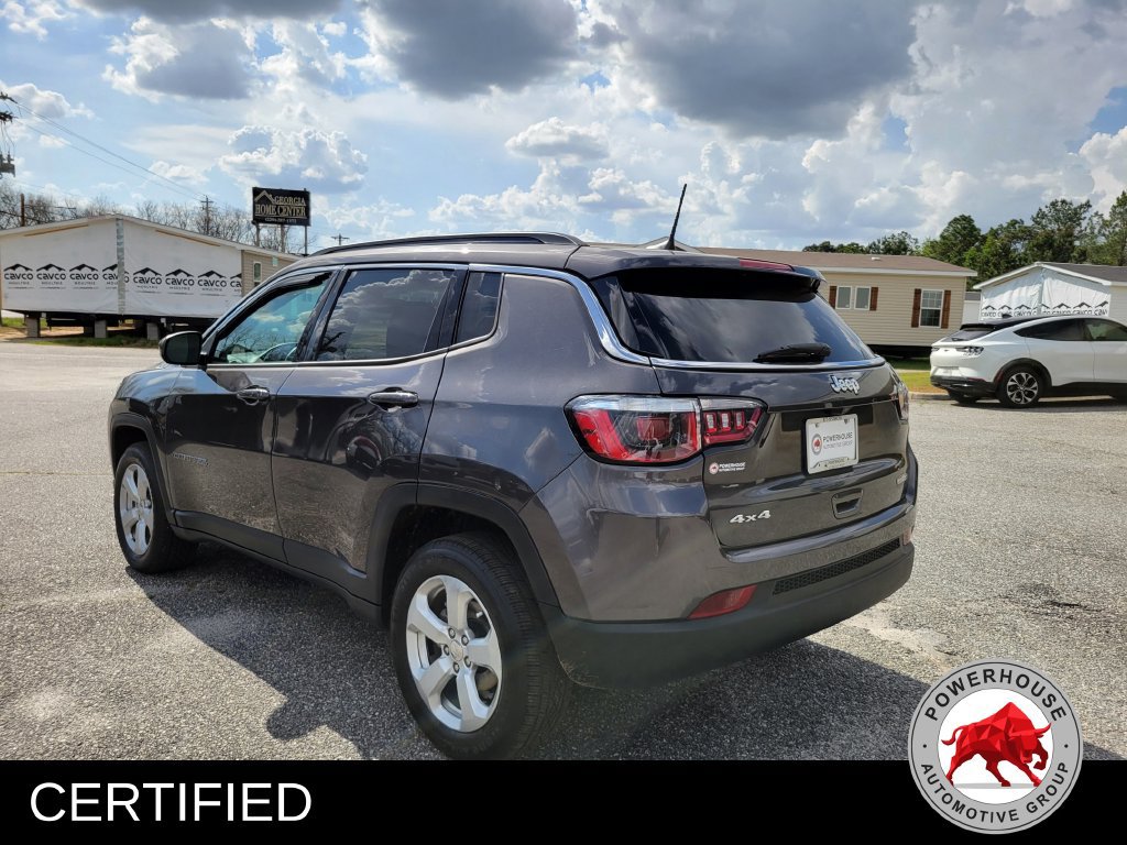 Used 2019 Jeep Compass Latitude w/ Popular Equipment Group AWD/4WD image 3