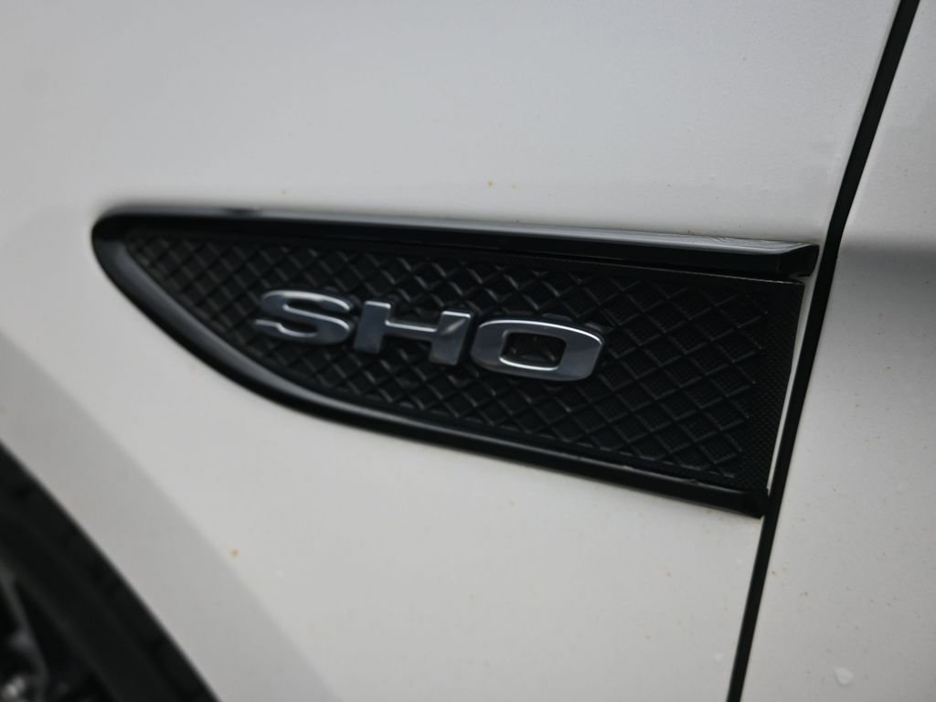 Used 2017 Ford Taurus SHO AWD/4WD image 17