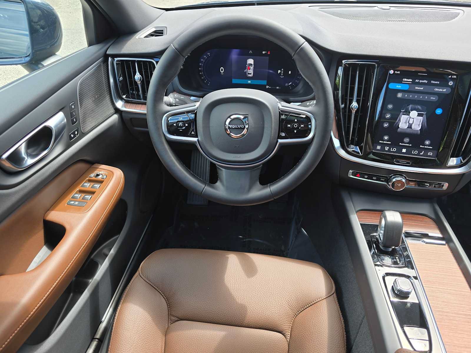 New 2026 Volvo V60 B5 Cross Country Plus w/ Protection Package Premier AWD/4WD image 17