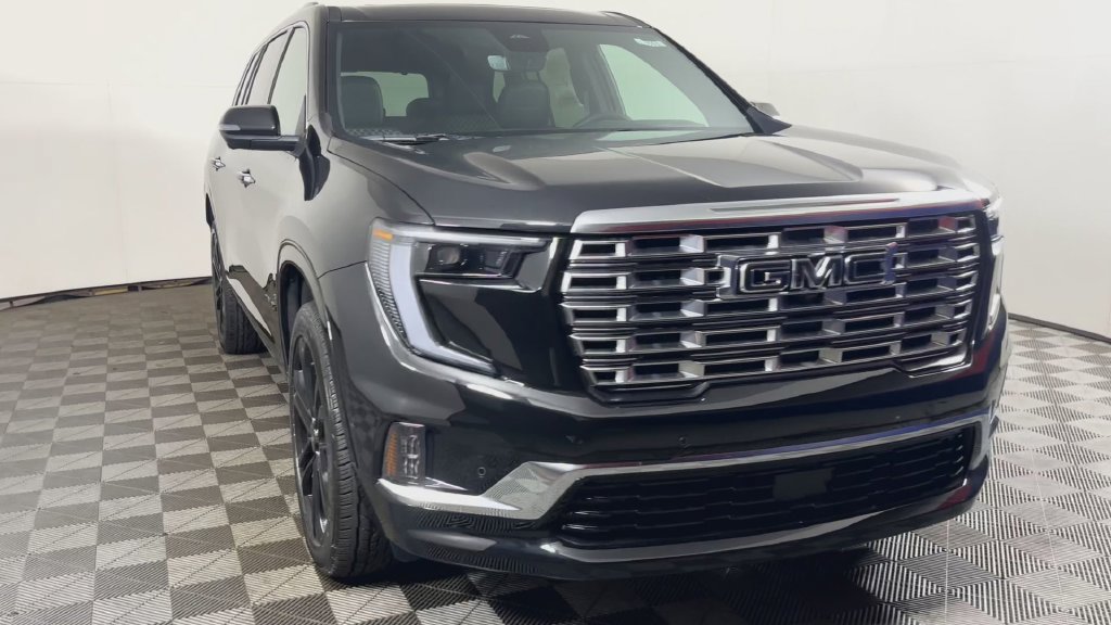 New 2027 GMC Acadia Denali w/ LPO, Black Badging Package AWD/4WD image 3